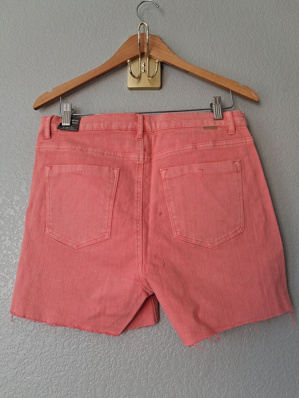 Tractr Coral Garment-Dyed High-Rise Button-Front Jean Shorts - Picture 3 of 7